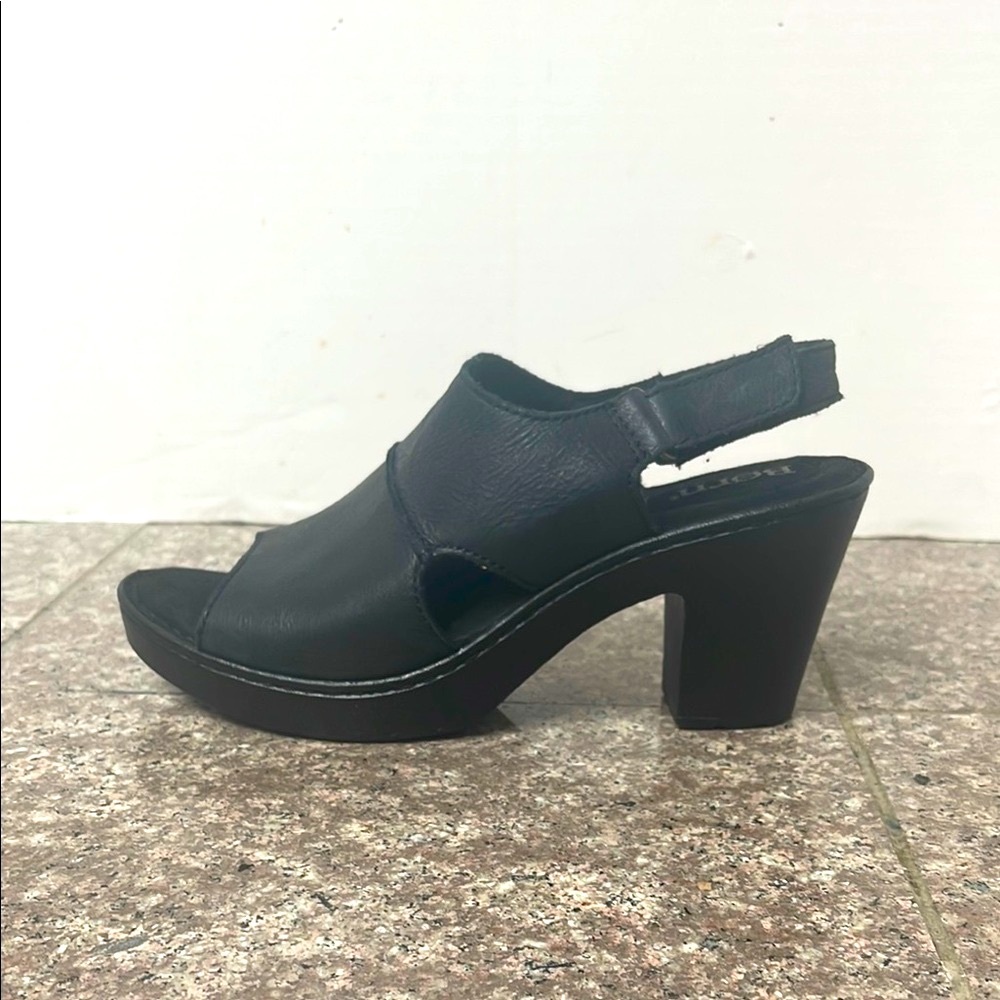 Born W sz9 Black Leather Heeled Platform Sandals